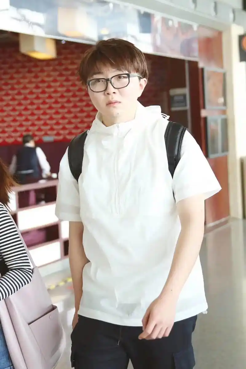 又呆又萌的小可爱04毛不易向全世界安利回忆杀旧照片