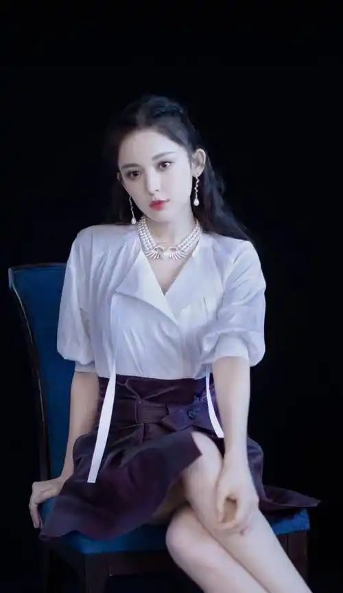 同是新疆籍女星,热巴和娜扎,被喜欢和被黑原来早已注定_舞蹈_观众