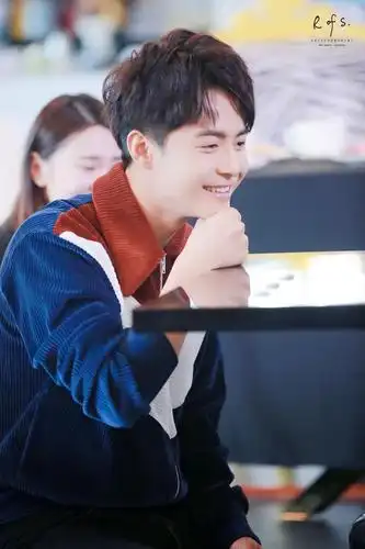 马天宇手机里竟都是ta 素颜微笑亲切如沐春风