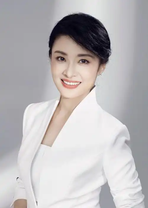 央视第一时间女主持人名单-图片大观-奇异网