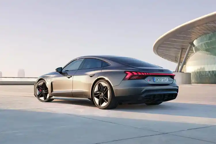 奥迪rs e-tron gt壁纸_奥迪rs e-tron gt_奥迪rs e-tron gt官方图片