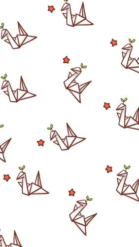 将彩色卡纸发到小朋友们的手中后,他们在自己找寻折千纸鹤的办法呢