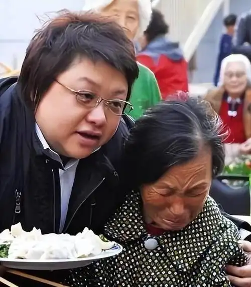 当徐峥不再是光头,韩红变瘦,李宇春留了长发,你还能认出来吗?