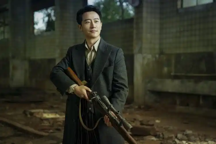 《瞄准》黄轩:被"苏文谦"的复杂性吸引,和陈赫对戏没笑场