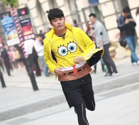 【图】陈赫奔跑吧兄弟照片搞怪好笑 曾在节目破案被自封天才