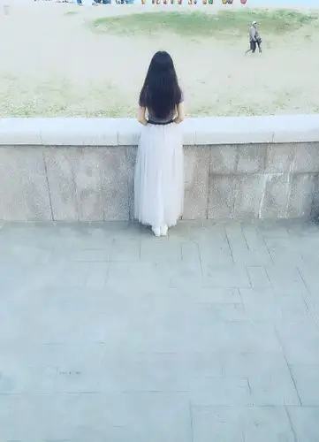 女生背影 女生头像