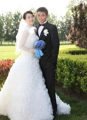 《悬崖之上》主演李乃文辟谣:张少华老师不是我岳母|黄曼|老戏骨_网易