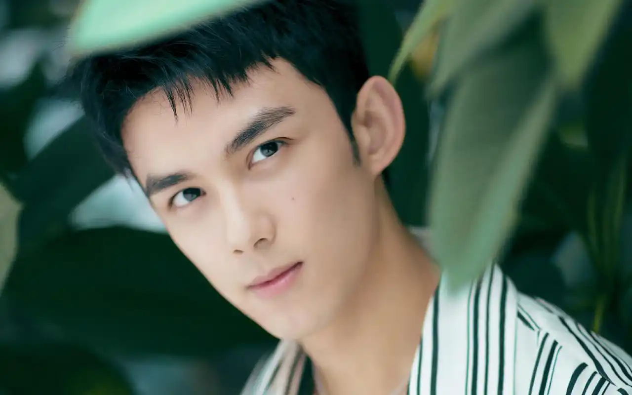 吴磊夏日帅气写真图片桌面壁纸高清大图预览1920x1200_大陆明星下载