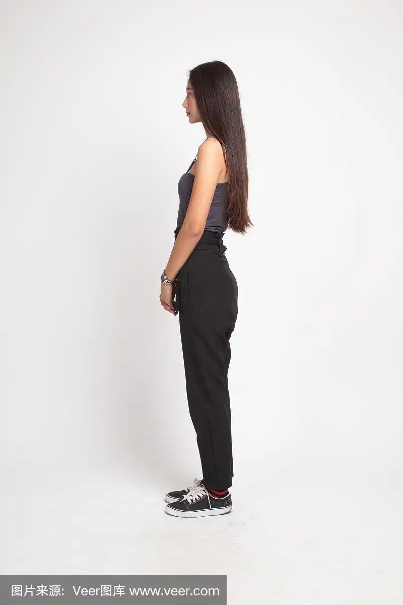 全身侧面的美丽年轻亚洲女人.