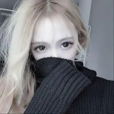 半颗星辰^女生高冷伤感头像