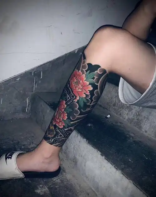 花腿弟弟买家秀纹身图片_腿部老传统纹身图案