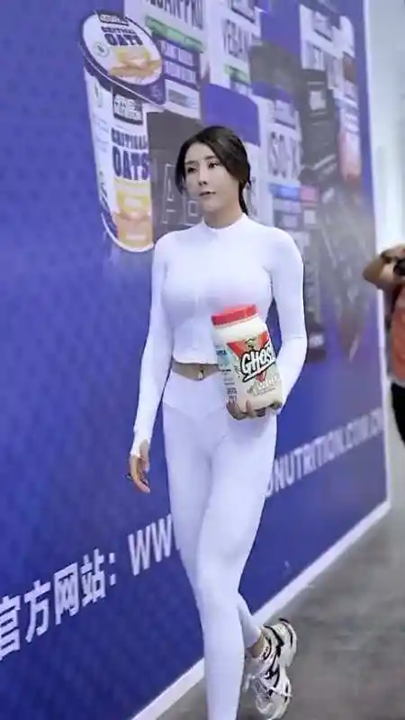 上热门#健身女神,身高178的刘太阳