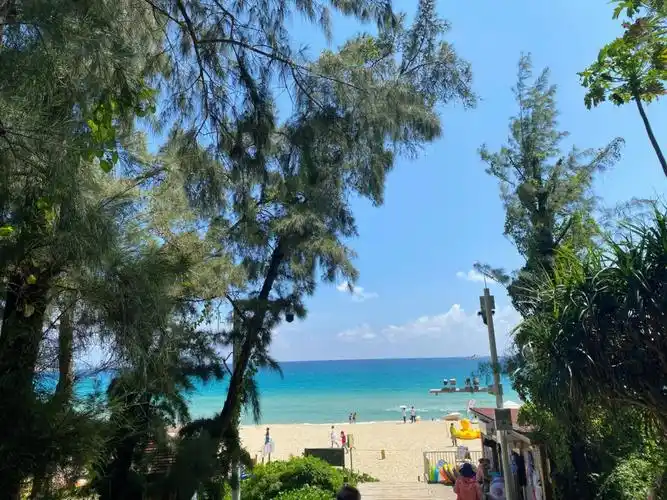 三亚亚龙湾的海