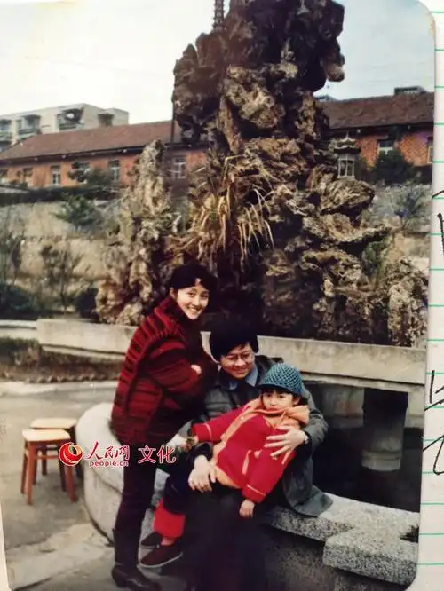 姚贝娜:九岁第一次登台 唱爸爸写的歌【2】--文化--人民网