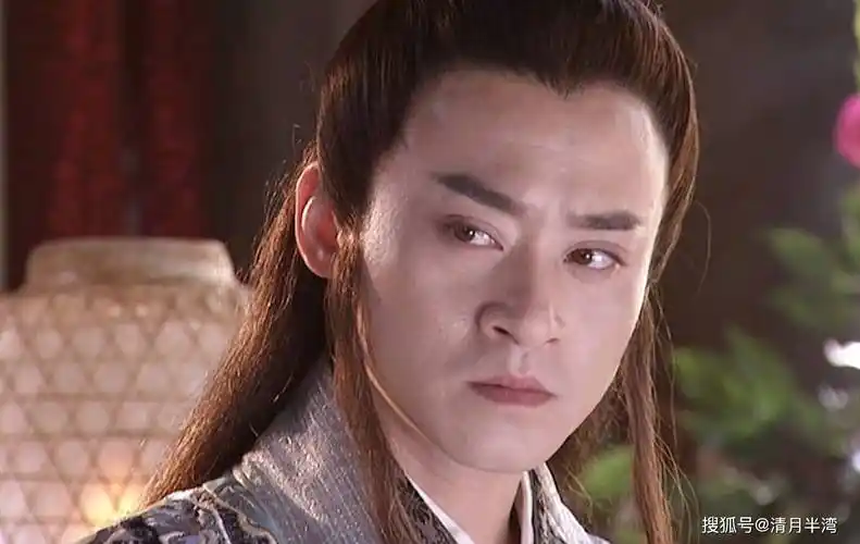 走路像街溜子就别尬演贵公子,8位男星告诉你,什么才是矜贵优雅_陈道明