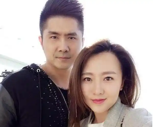 潘阳二胎想要个女儿网友称孩子可别再像潘长江了