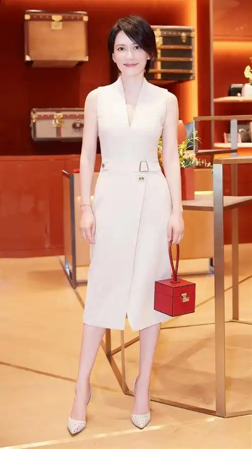 高跟鞋穿搭美女明星你更喜欢谁