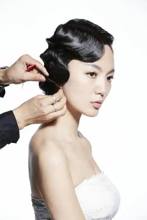 当红女明星都在热追的发型爱德华复古波纹详解