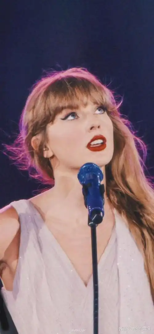 泰勒·斯威夫特演唱会票房破亿,35项影史纪录被刷新,恋爱奇迹?