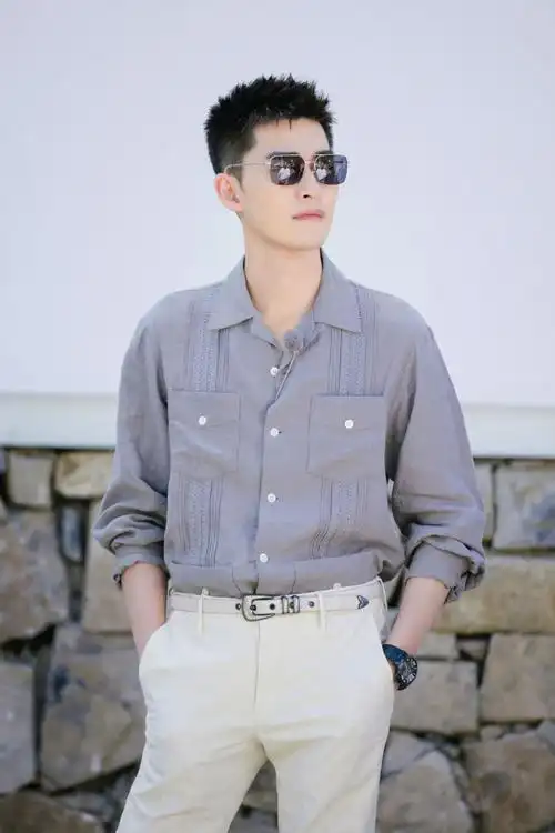 张翰[超话]##张翰妻子的浪漫旅行# 世界. 来自懒羊羊同学ww - 微博