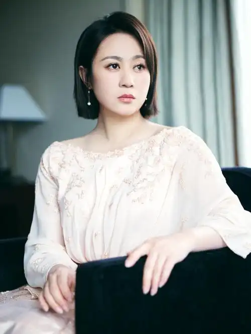 马丽超话沉淀,憧憬,感受浸润心底的力量@演员马丽#微博电影之夜#连续