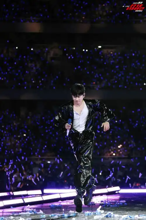 张杰未live巡回演唱会##张杰未live开往1982巡回演唱