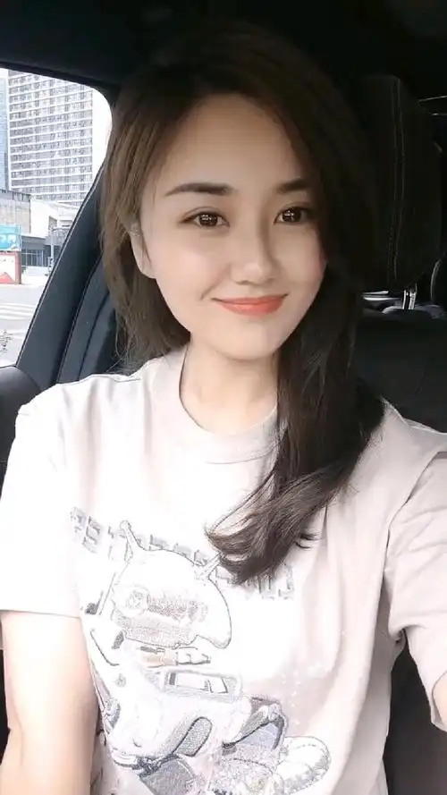 素颜女神!纯天然美女!