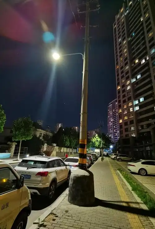 路灯修理完成德兴路夜间通行条件改善