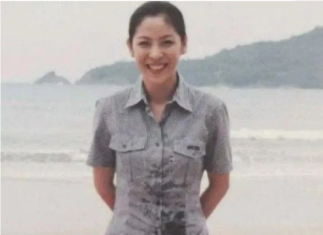 向太陈岚的豪放上位史18岁被卖进舞厅21岁牵手向华强