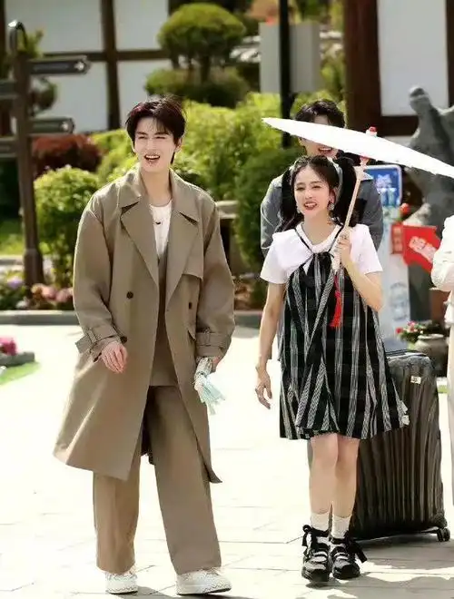 前妻爆黄景瑜猛料宋威龙当赘婿向佐道歉洗白张凌赫嫌弃白鹿