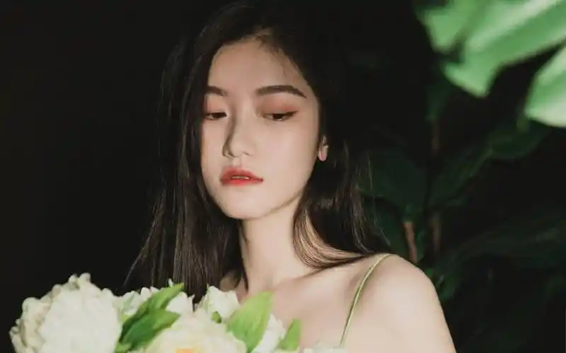 黑色蕾丝吊带短裙美女安然高清性感私房丝袜桌面壁纸图片