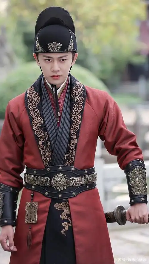 《锦衣之下》任嘉伦所有锦衣卫服饰美照,搞事业的陆大人帅到掉渣