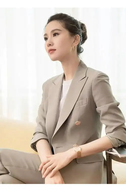 独立元素潮牌流职业装休闲小西装套装女通勤西服西裤2件套女2021秋冬