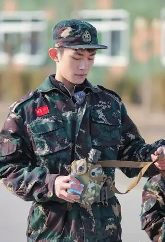 易烊千玺军训记录表曝光,中戏的小师妹们是不是该欢呼起来了