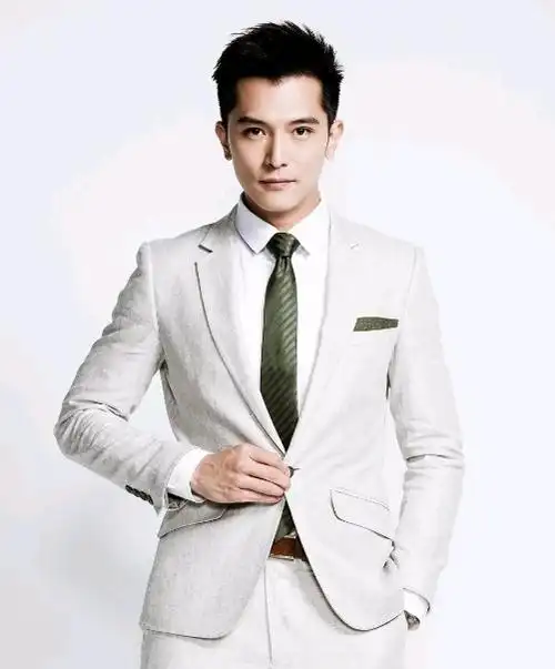 邱泽的生辰八字