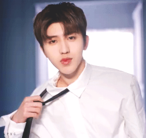 蔡徐坤 动图 - 堆糖,美图壁纸兴趣社区