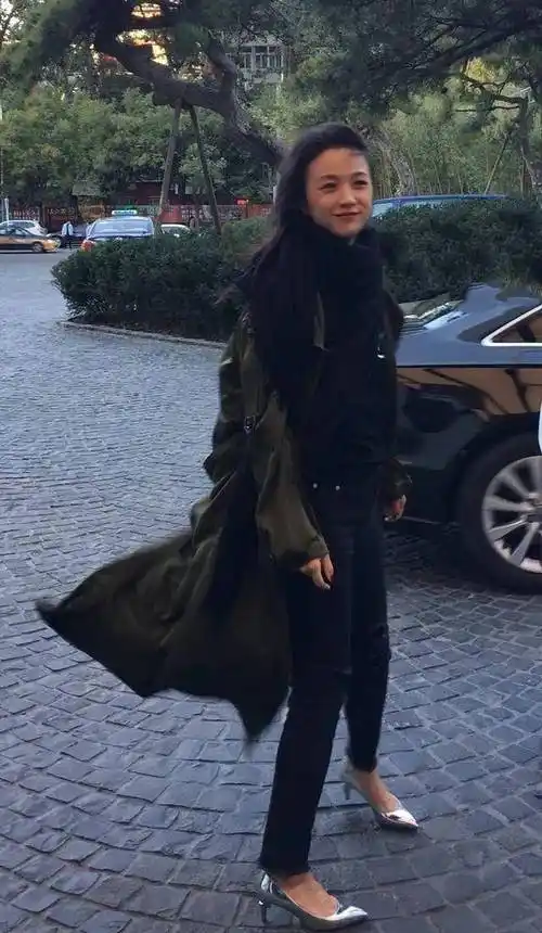 原创如何根据头部深浅选择最佳服装用色看范冰冰的色彩搭配就知道了