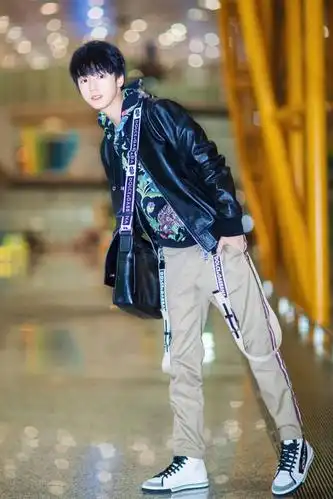 [tfboys][新闻]180224 王俊凯全新街拍发布 将出席米兰时装周——idol