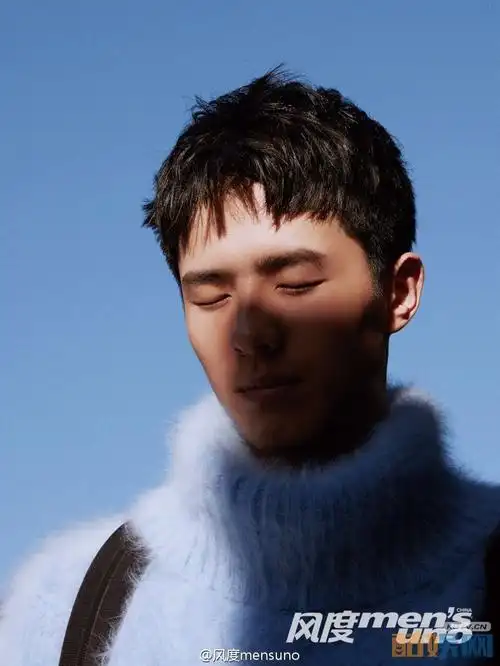 刘昊然帅气精英范