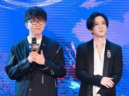 "巨星不易"毛不易:遇伯乐薛之谦,用才华战胜资本