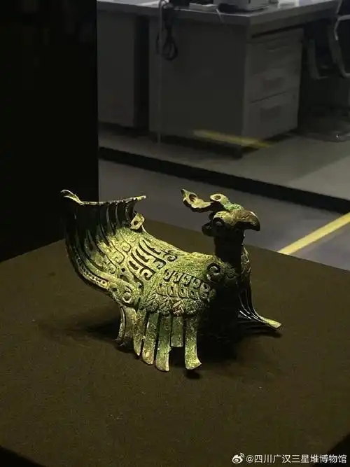 天鸡凤凰三星堆又上新了绝美青铜鸟形器首次公布