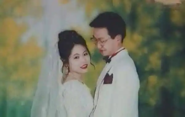 原创当年为彻底摆脱妻子男医生投2年慢性毒药将妻子残害