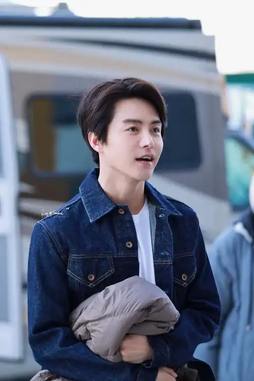 ##马天宇712生日快乐# 
祝可爱的你
祝全地球最可爱的你