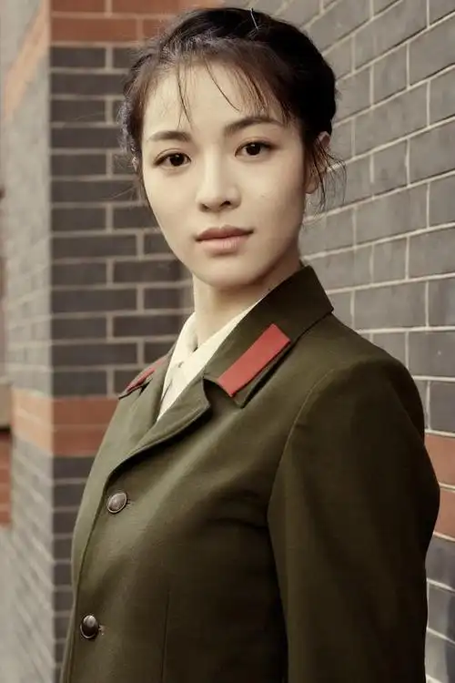 《芳华》中高级脸的钟楚曦,凭什么吸引冯小刚和维密超模?