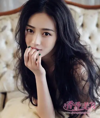 缪清公主现代长这样 王秀竹写真长卷发纯美动人(3)