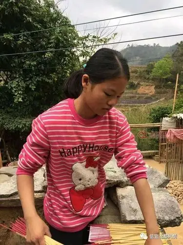 白石六域长垌14岁女孩新年愿望:家不再漏雨,我可以继续上学.