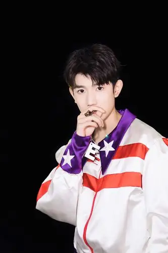 2018王源《2017阅文超级ip风云盛典》播出_图片_视频集锦-爱豆app