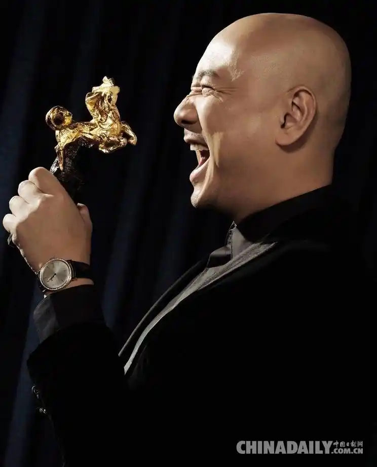 金马奖入围者写真发布准影帝影后手捧奖杯魅力四射