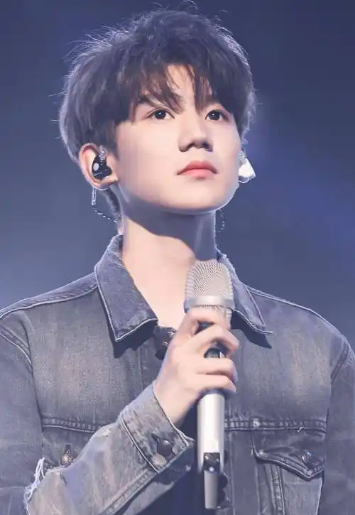 王源:为考伯克利孤注一掷,却被公司塑造成了学渣!_因为_成绩_少年