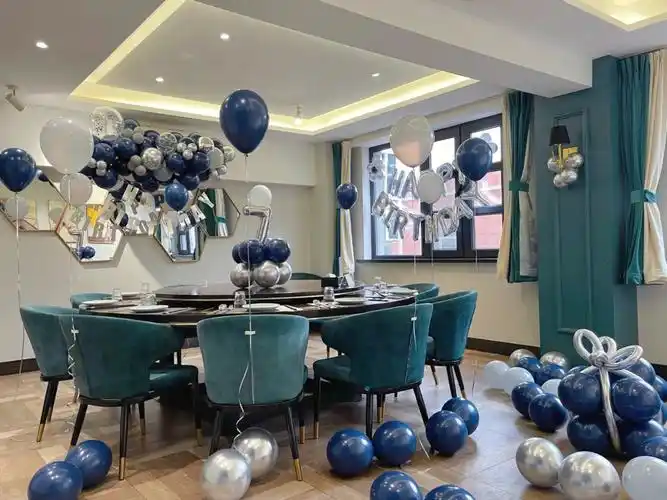 男孩生日小预算布置成都上门气球派对